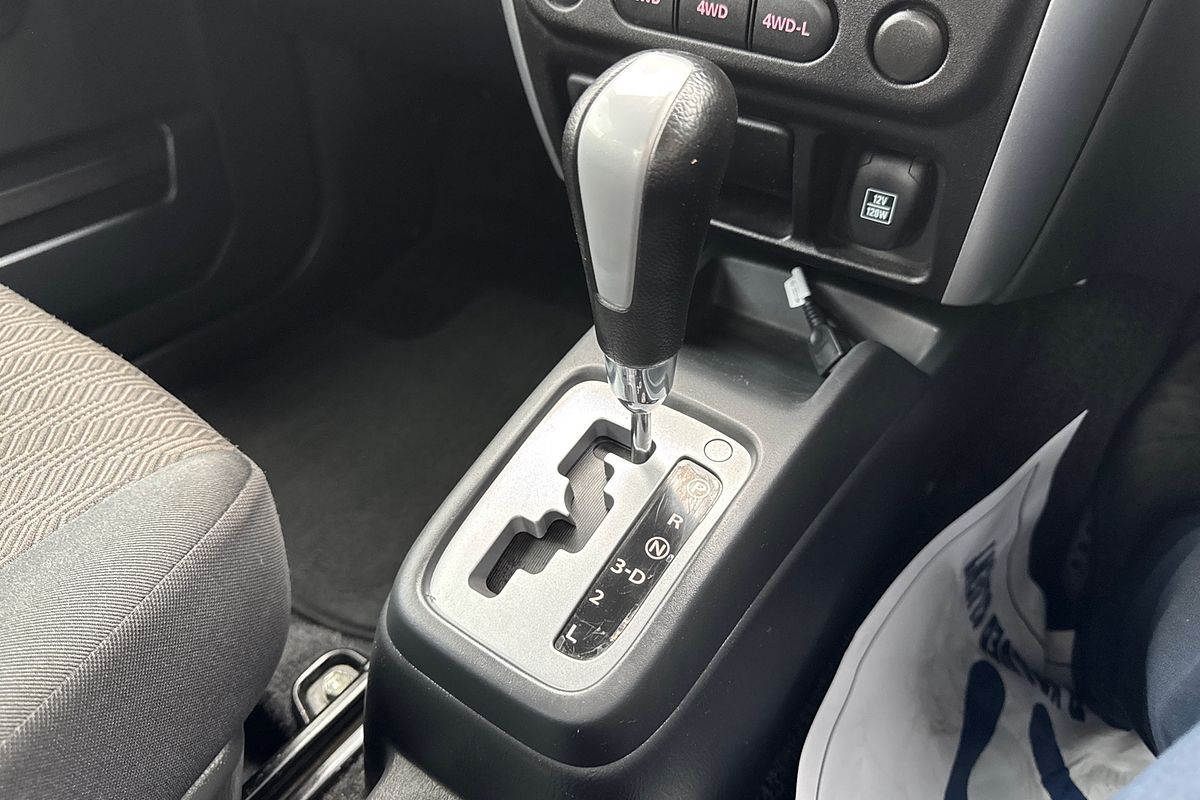 2013 Suzuki Jimny Sierra SN413 T6
