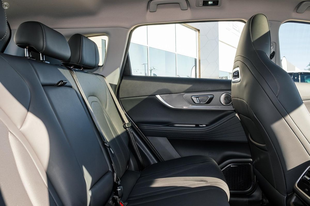 2025 Chery Tiggo 7 Pro SE+