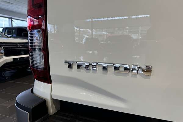 2024 Mitsubishi Triton GLS MV
