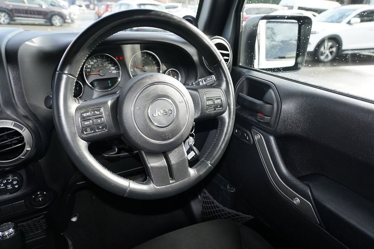 2014 Jeep Wrangler Unlimited Sport JK