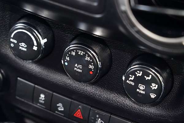 2014 Jeep Wrangler Unlimited Sport JK