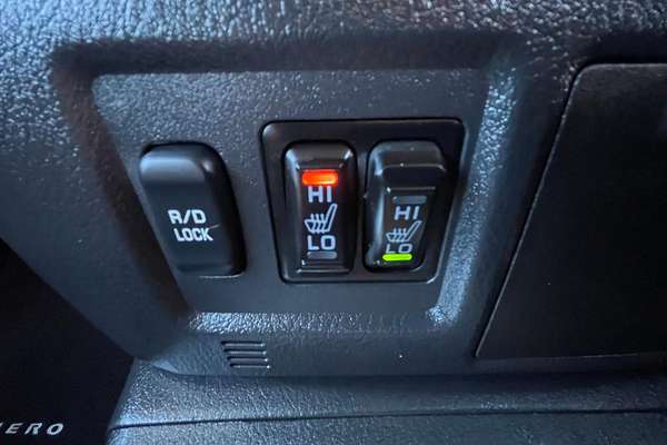 2019 Mitsubishi Pajero GLS Leather Option NX