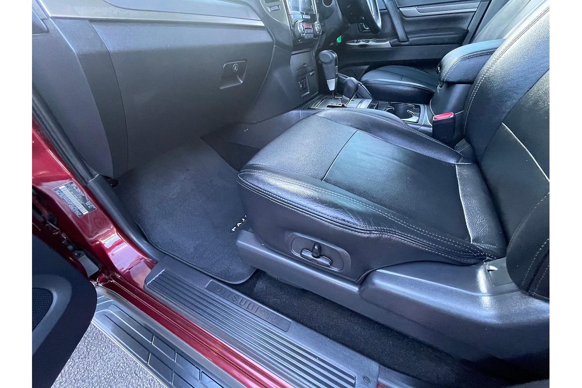 2019 Mitsubishi Pajero GLS Leather Option NX