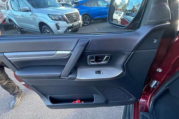 2019 Mitsubishi Pajero GLS Leather Option NX