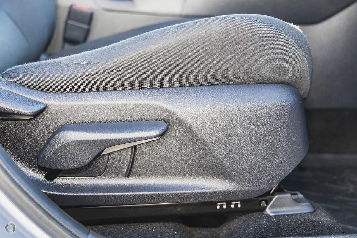 2020 Toyota RAV4 GXL MXAA52R