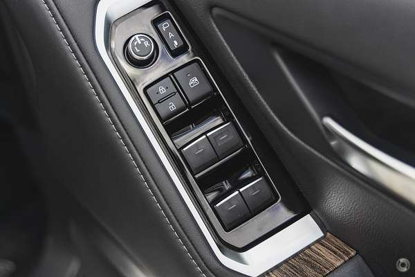 2022 Toyota Landcruiser VX FJA300R