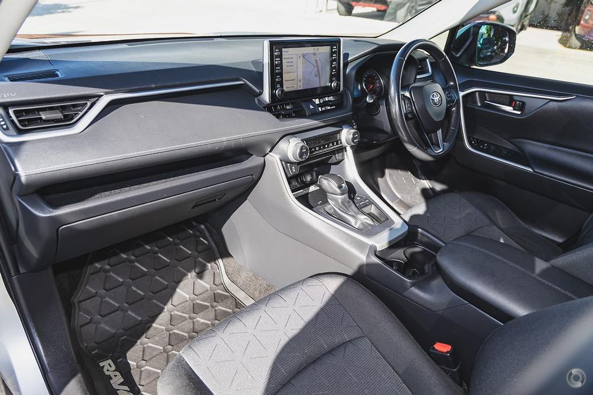 2020 Toyota RAV4 GXL MXAA52R