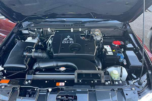 2019 Mitsubishi Pajero GLS Leather Option NX