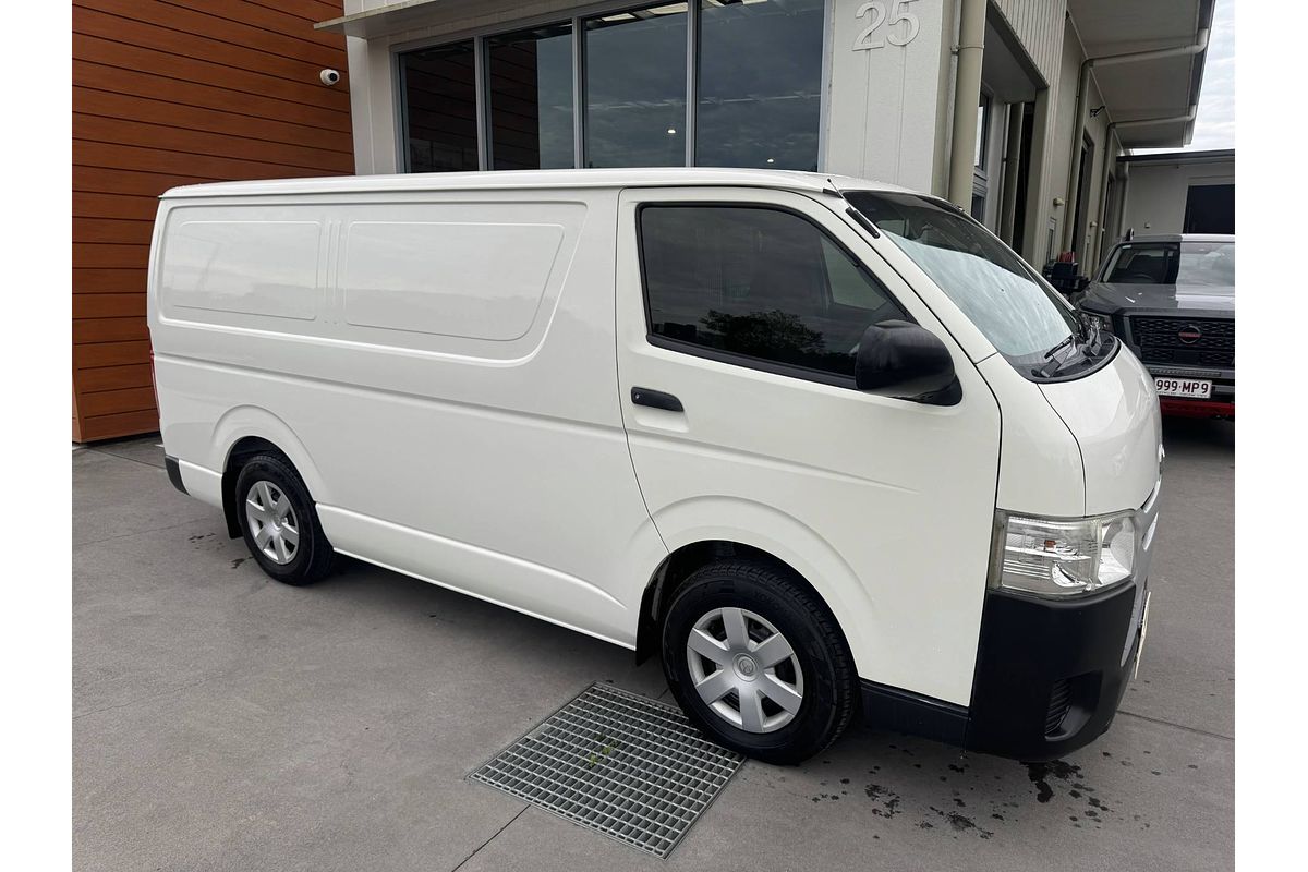 2015 Toyota Hiace TRH201R LWB