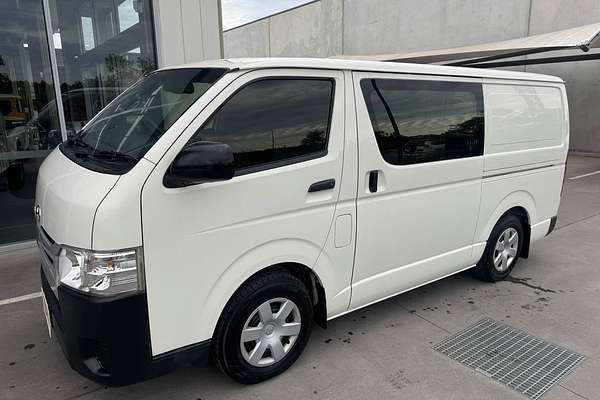 2015 Toyota Hiace TRH201R LWB