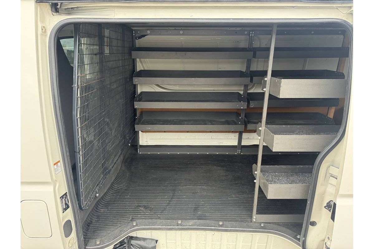 2015 Toyota Hiace TRH201R LWB