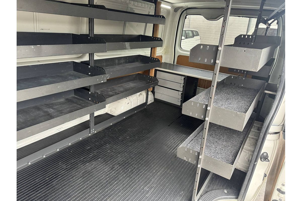 2015 Toyota Hiace TRH201R LWB