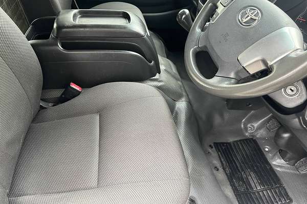 2015 Toyota Hiace TRH201R LWB