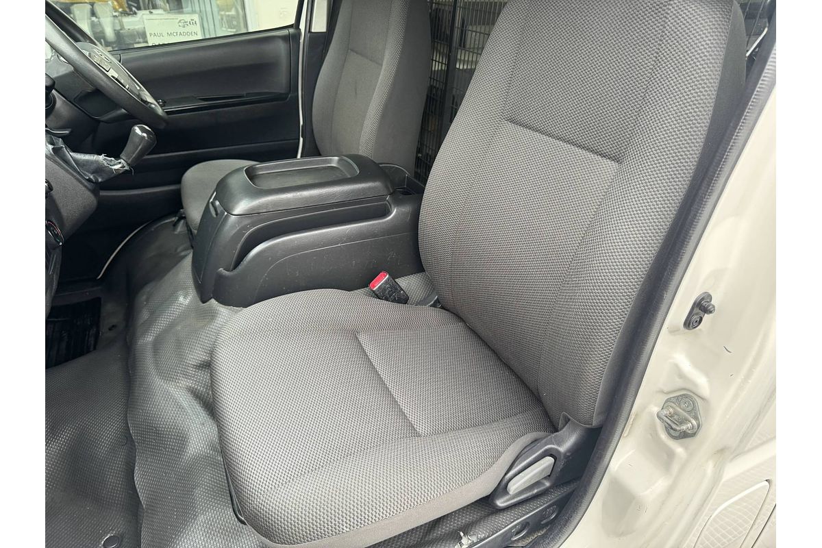 2015 Toyota Hiace TRH201R LWB