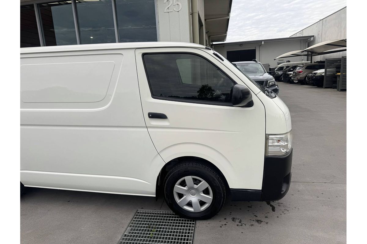 2015 Toyota Hiace TRH201R LWB