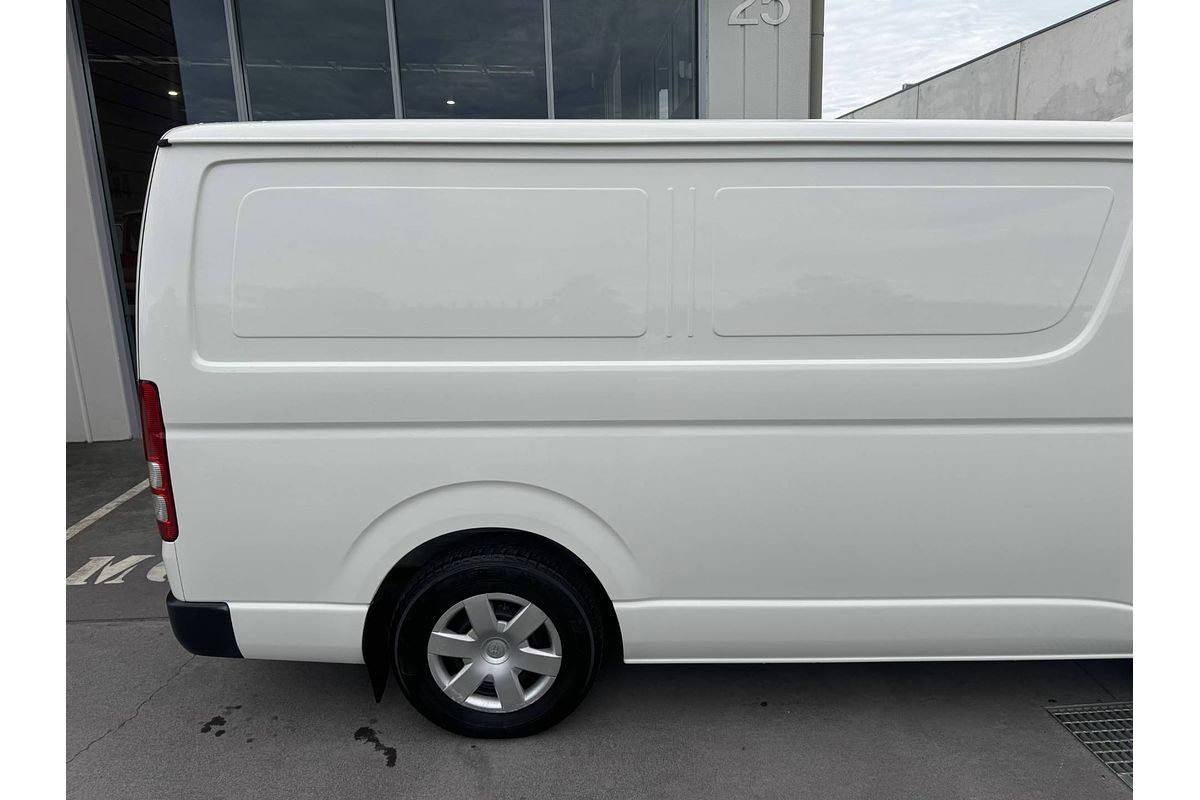 2015 Toyota Hiace TRH201R LWB