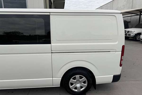 2015 Toyota Hiace TRH201R LWB