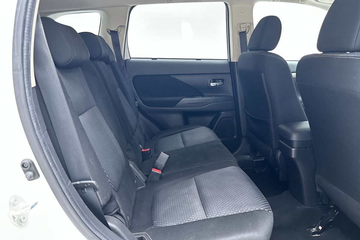 2015 Mitsubishi Outlander LS ZK
