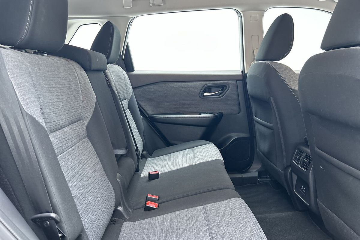 2023 Nissan X-TRAIL ST T33
