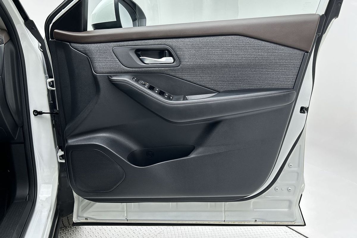 2023 Nissan X-TRAIL ST T33