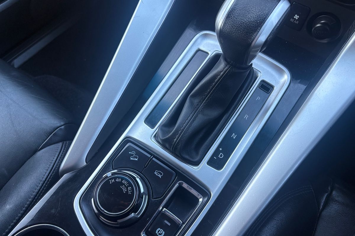 2016 Mitsubishi Pajero Sport Exceed QE