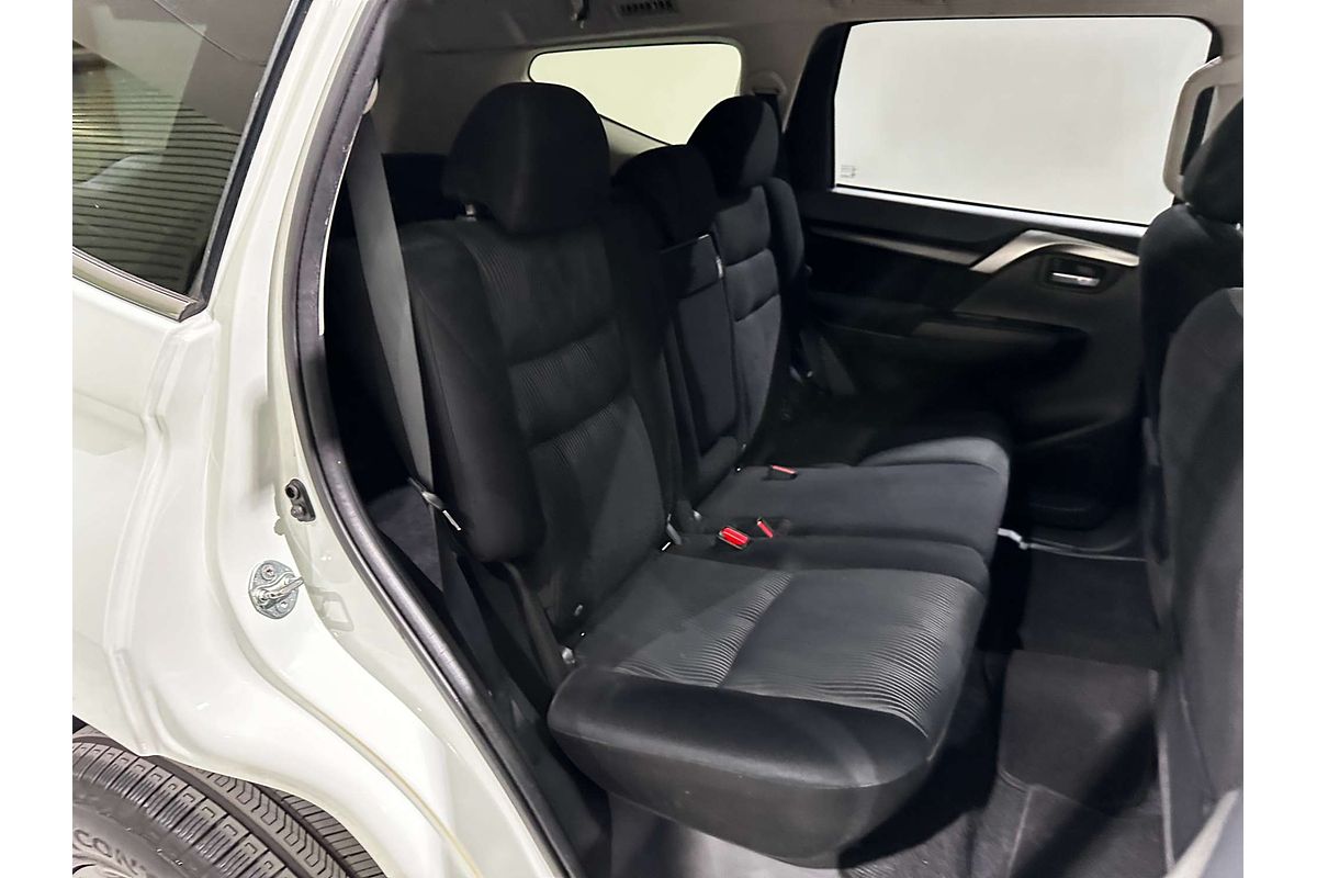2018 Mitsubishi Pajero Sport GLX QE