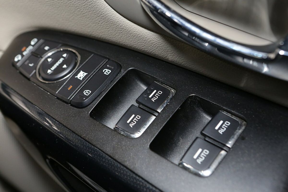 2019 Kia Carnival Si YP
