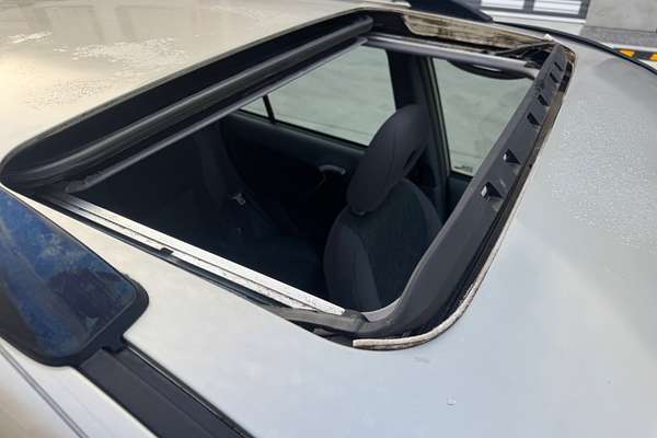 2003 Toyota RAV4 Cruiser ACA21R