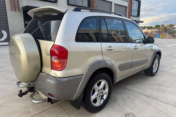 2003 Toyota RAV4 Cruiser ACA21R