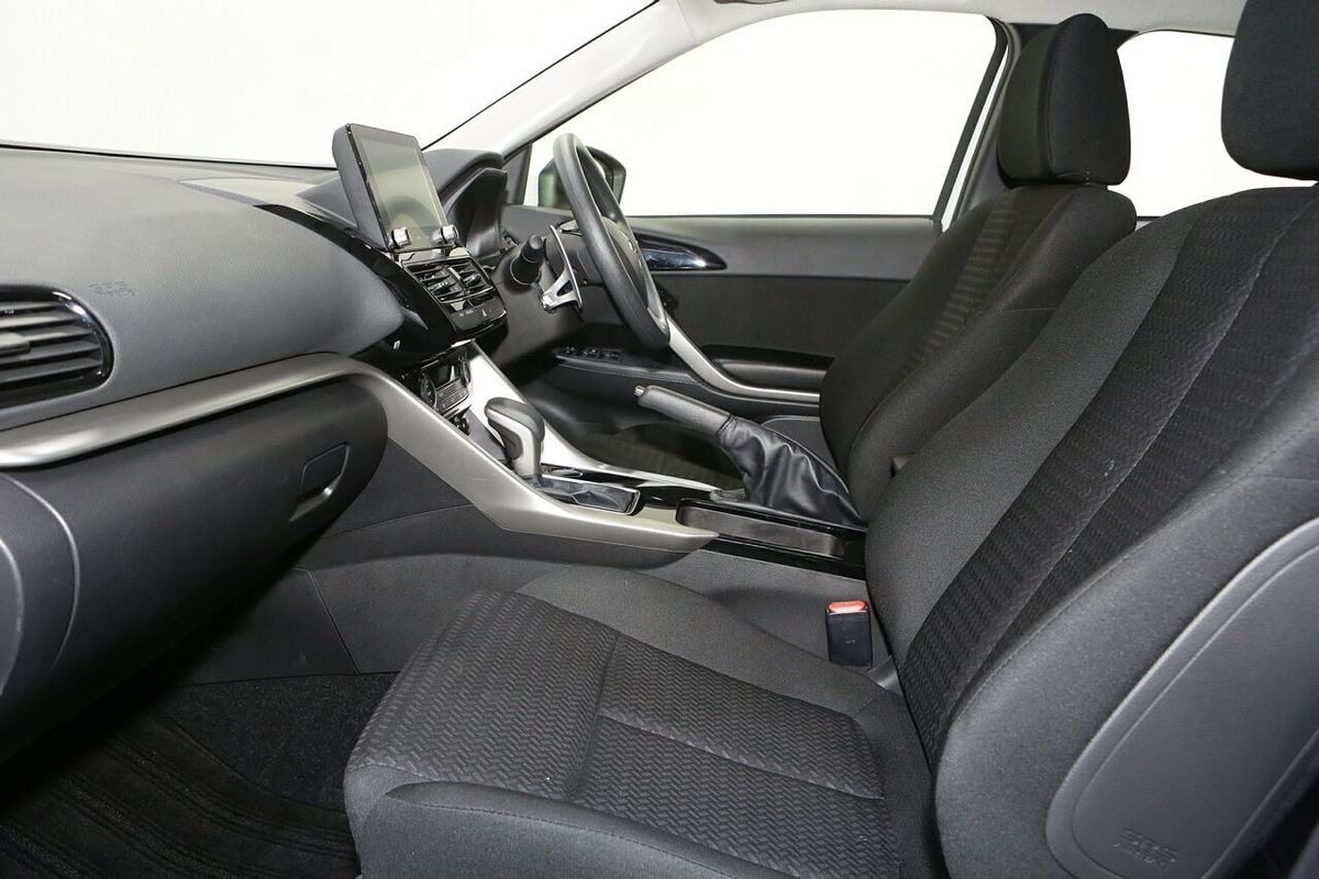 2024 Mitsubishi Eclipse Cross ES YB
