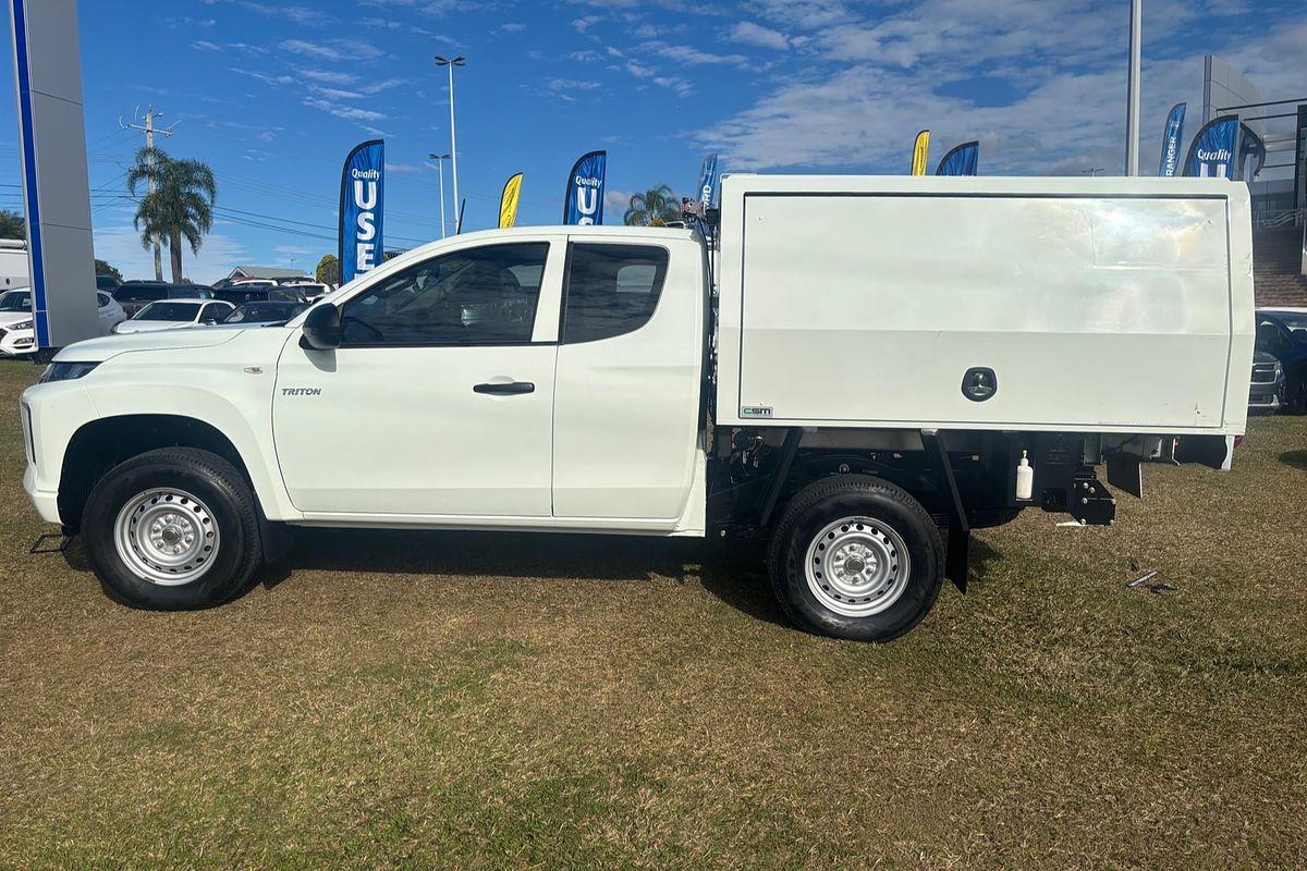2021 Mitsubishi Triton GLX MR 4X4