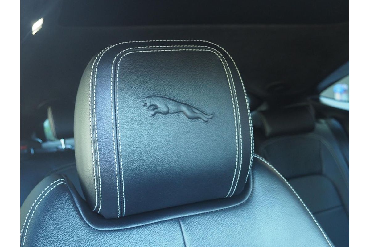 2021 Jaguar E-PACE 300 Sport X540