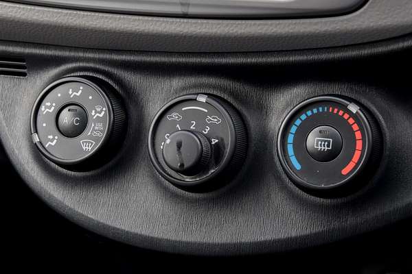 2014 Toyota Yaris YR NCP130R