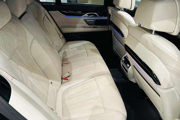 2018 BMW 7 Series 740i G11