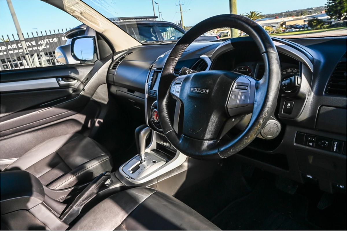 2016 Isuzu MU-X LS-T