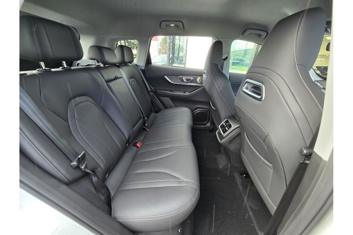 2025 Chery Tiggo 7 Pro URBAN PHEV/4AT