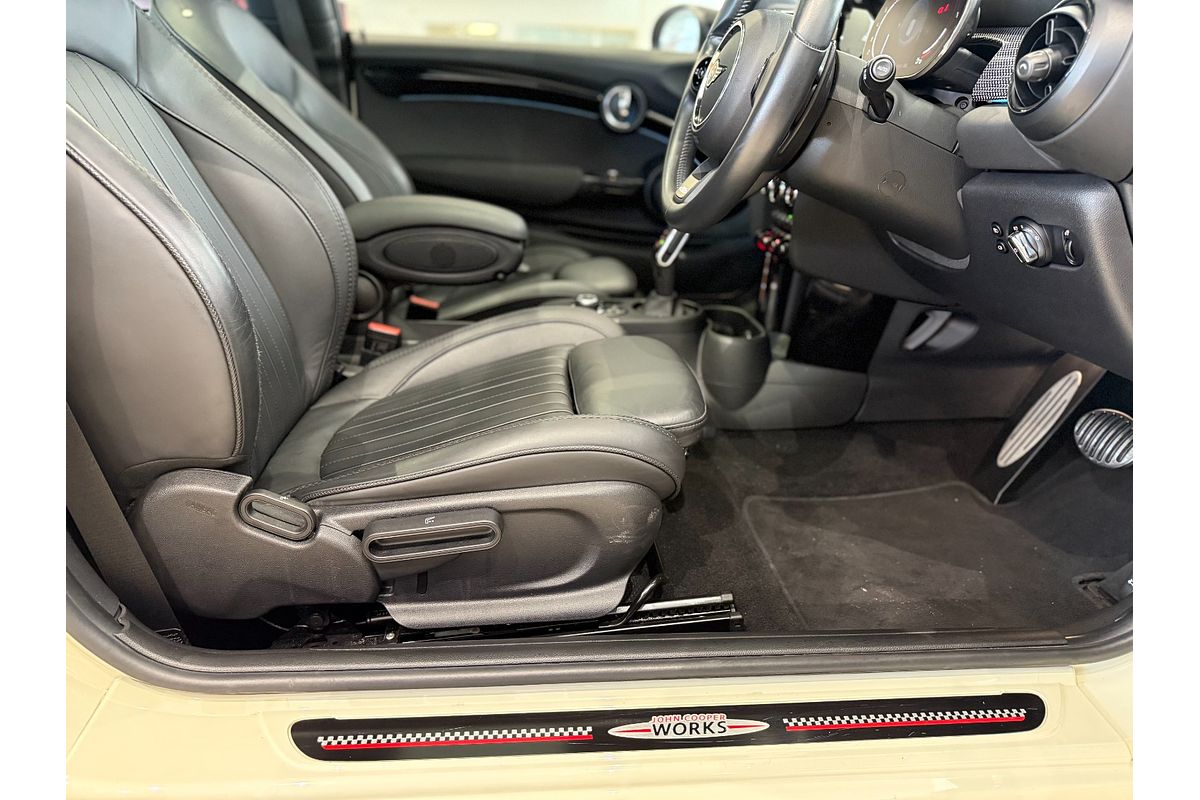2021 MINI Hatch John Cooper Works Classic F56 LCI