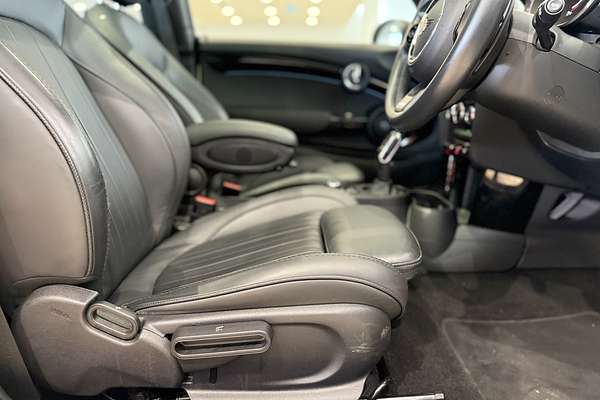 2021 MINI Hatch John Cooper Works Classic F56 LCI