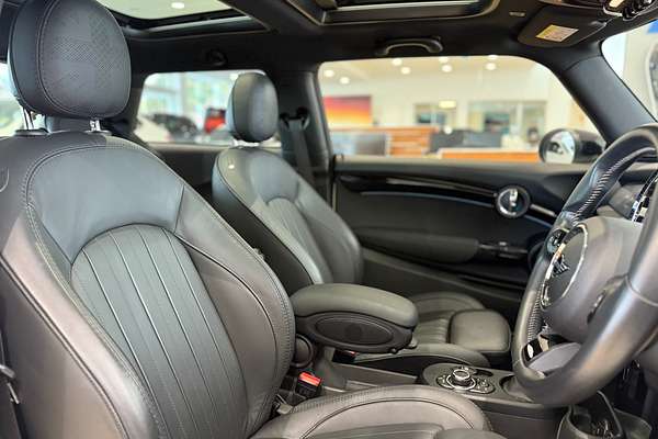 2021 MINI Hatch John Cooper Works Classic F56 LCI