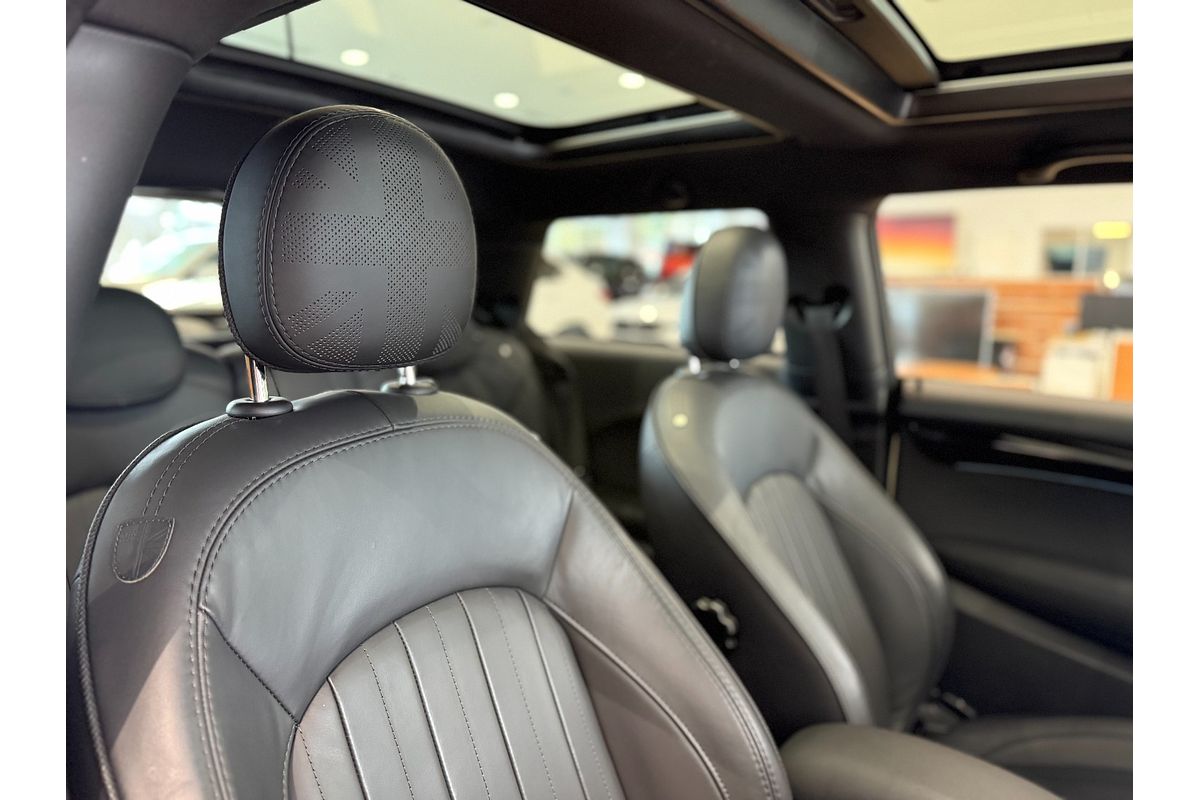 2021 MINI Hatch John Cooper Works Classic F56 LCI