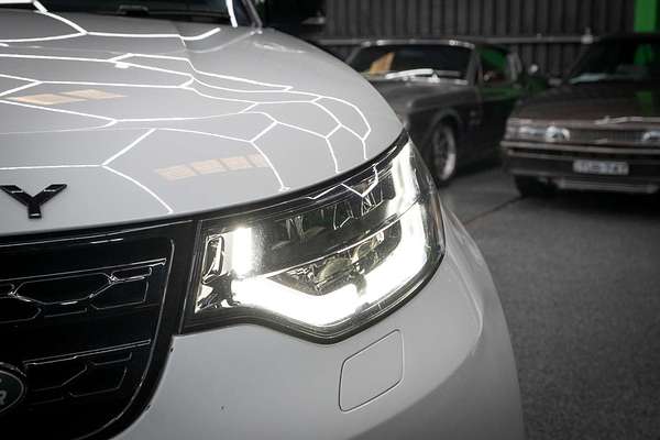 2018 Land Rover Discovery SD4 SE Series 5