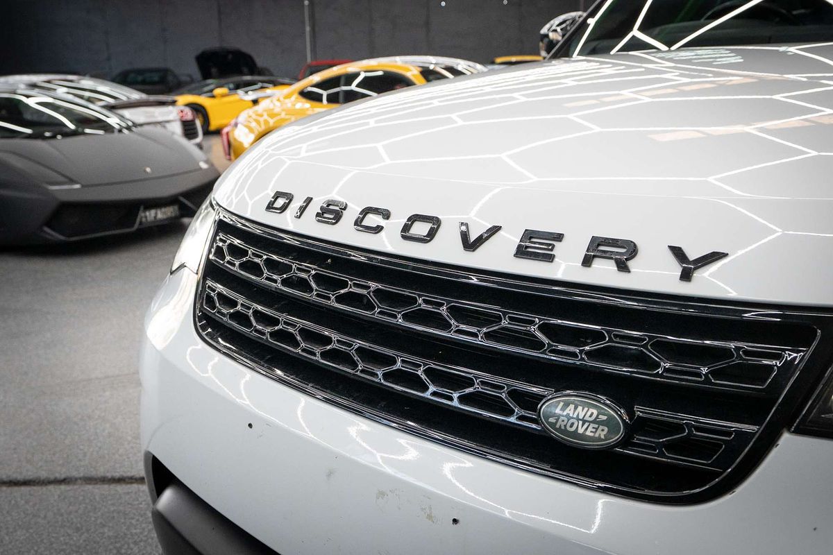2018 Land Rover Discovery SD4 SE Series 5