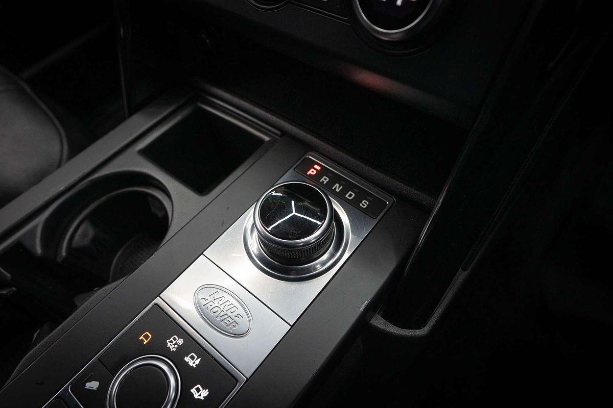 2018 Land Rover Discovery SD4 SE Series 5