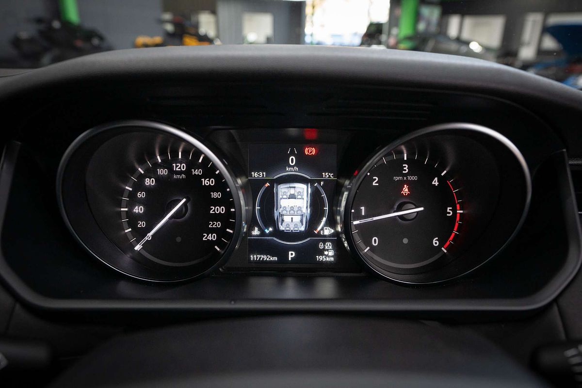 2018 Land Rover Discovery SD4 SE Series 5