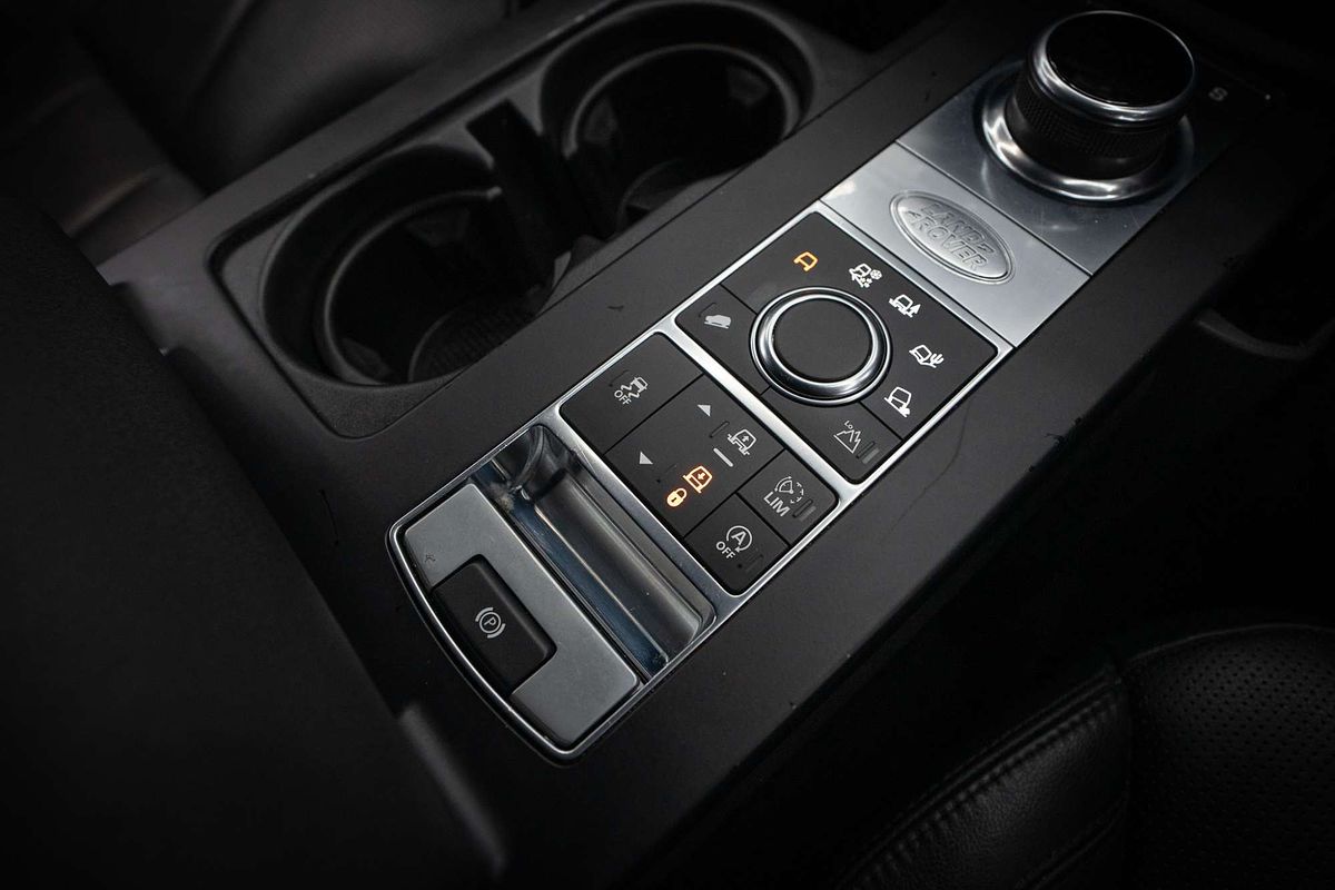 2018 Land Rover Discovery SD4 SE Series 5