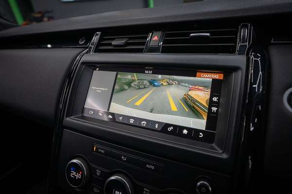 2018 Land Rover Discovery SD4 SE Series 5