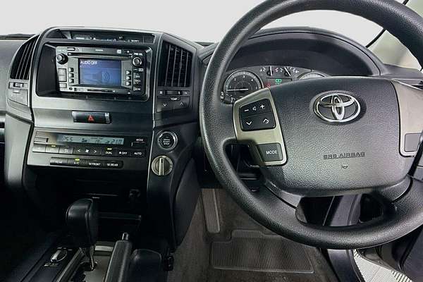 2011 Toyota Landcruiser GXL VDJ200R