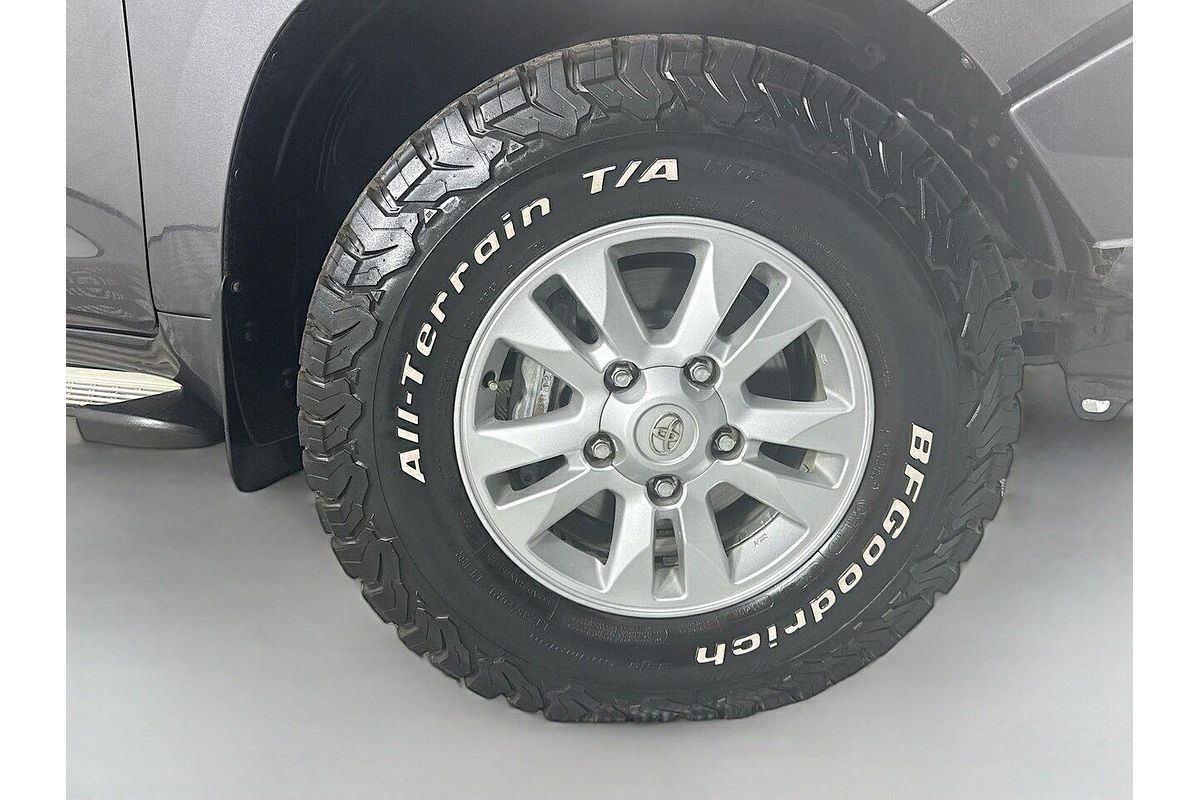2011 Toyota Landcruiser GXL VDJ200R