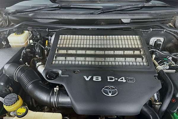 2011 Toyota Landcruiser GXL VDJ200R
