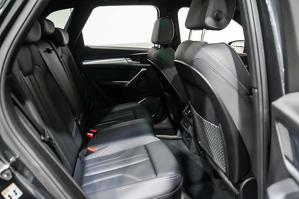 2023 Audi Q5 45 TFSI Dynamic Black FY